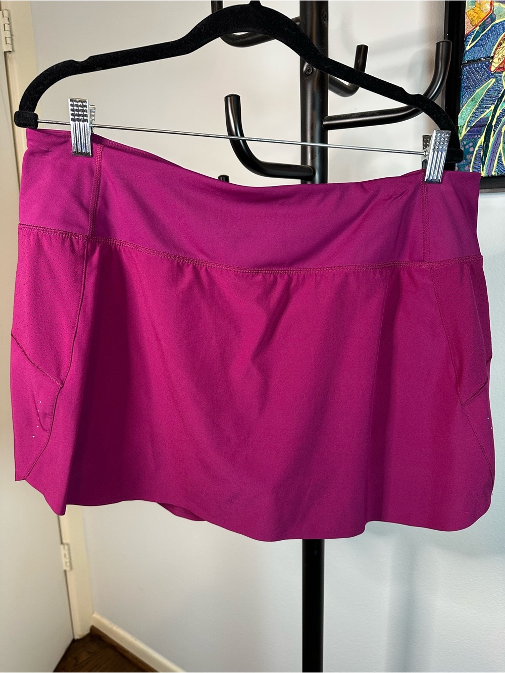 Athleta skort in hot pink. Excellent condition